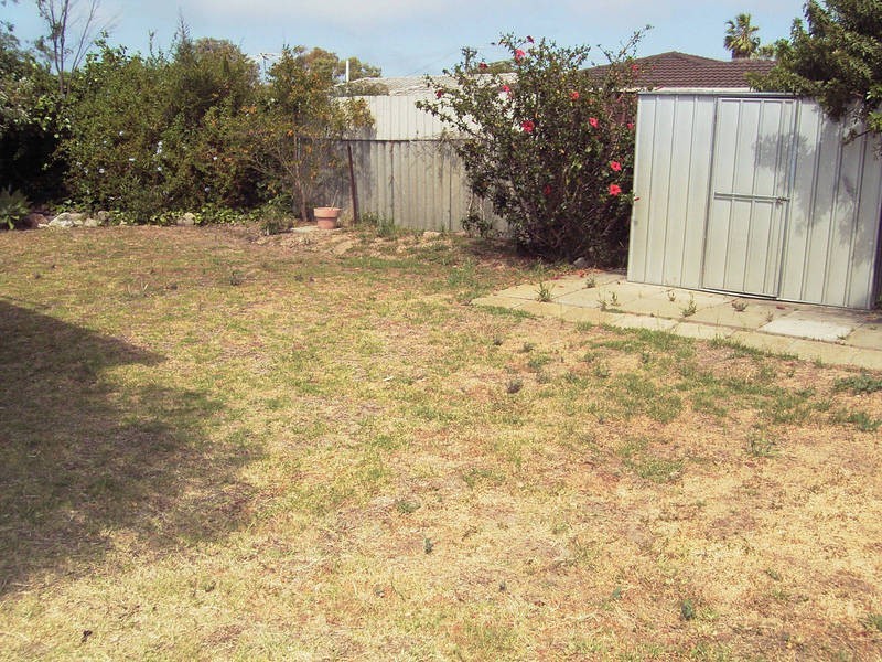 9 Pictor Court, Rockingham WA 6168