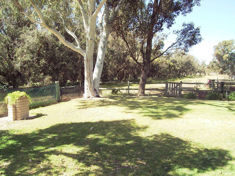 21 Boomerang Road, Oldbury WA 6121