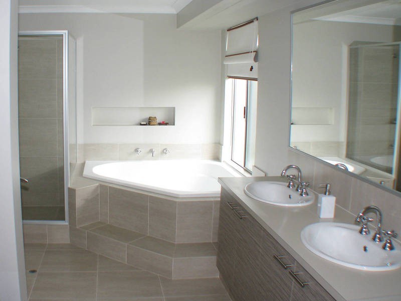 19 Royston Way, Lakelands WA 6180