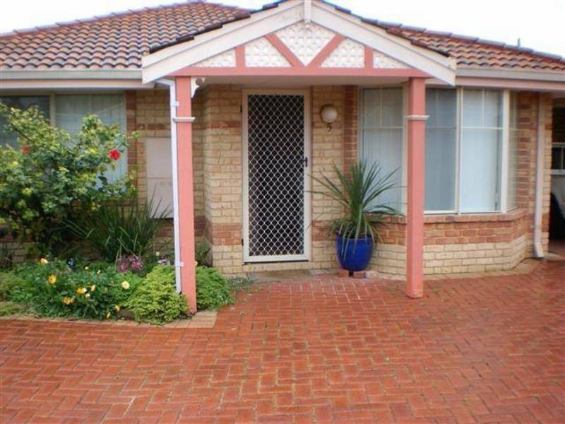 5/12 Dowling St, Rockingham WA 6168
