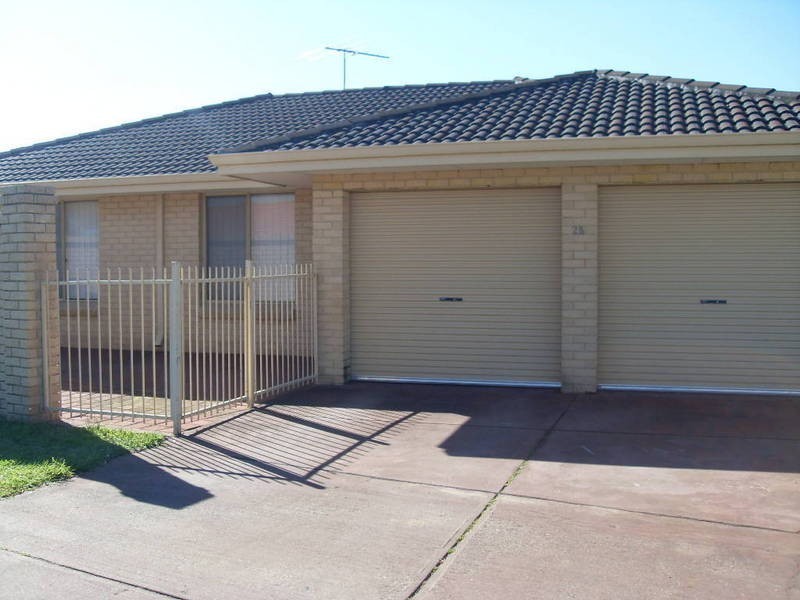 2B Leeuwin Parade, Rockingham WA 6168