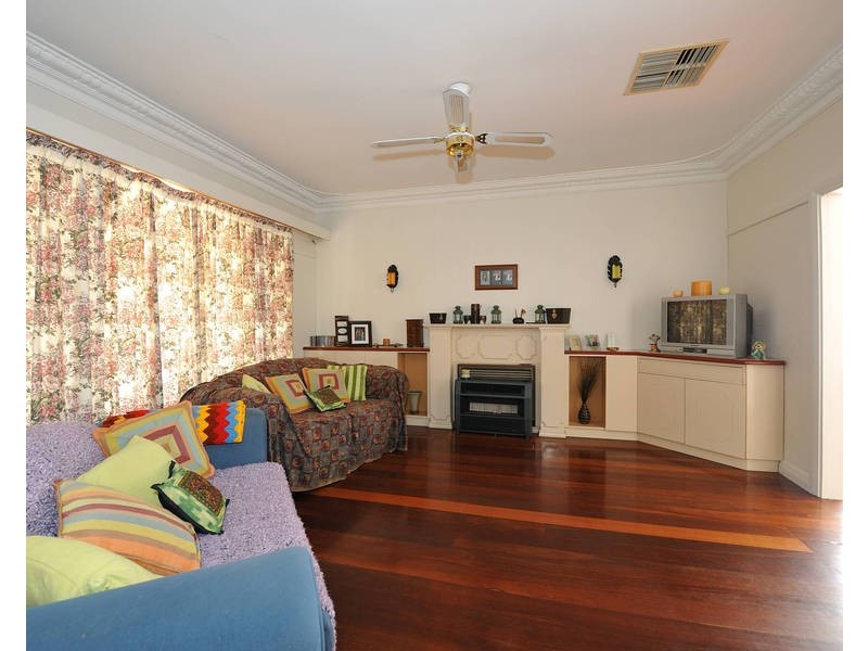 21 Smythe Street, Rockingham WA 6168