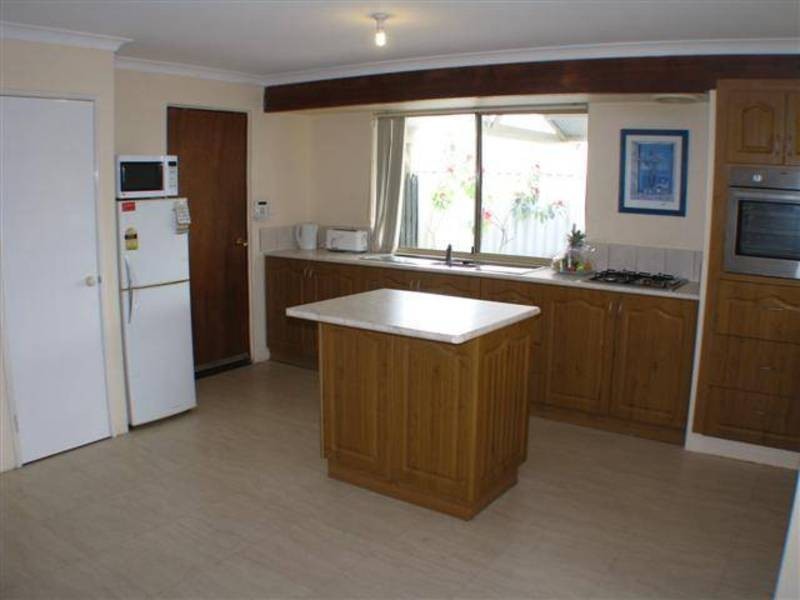 124 Charthouse Road, Waikiki WA 6169