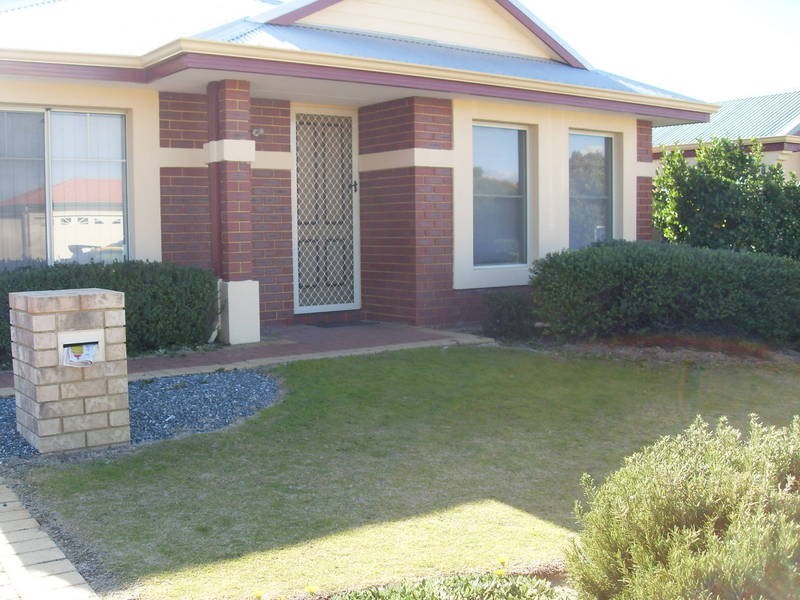 9/44 Gnangara Place, Waikiki WA 6169