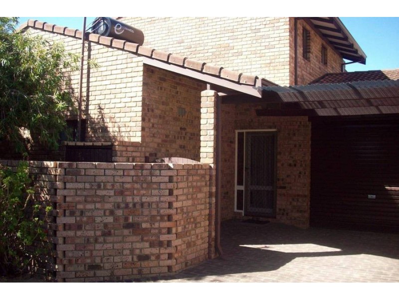 1/7 Fisher Street, Rockingham WA 6168