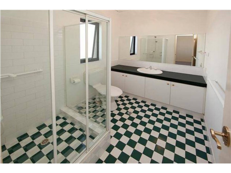 2/101 Rockingham Beach Road, Rockingham WA 6168