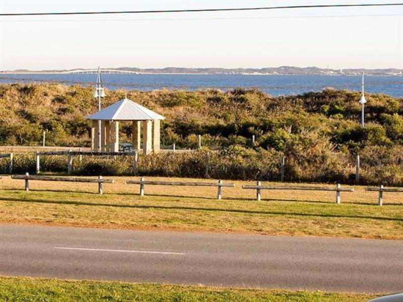 2/101 Rockingham Beach Road, Rockingham WA 6168