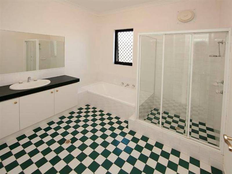 2/101 Rockingham Beach Road, Rockingham WA 6168