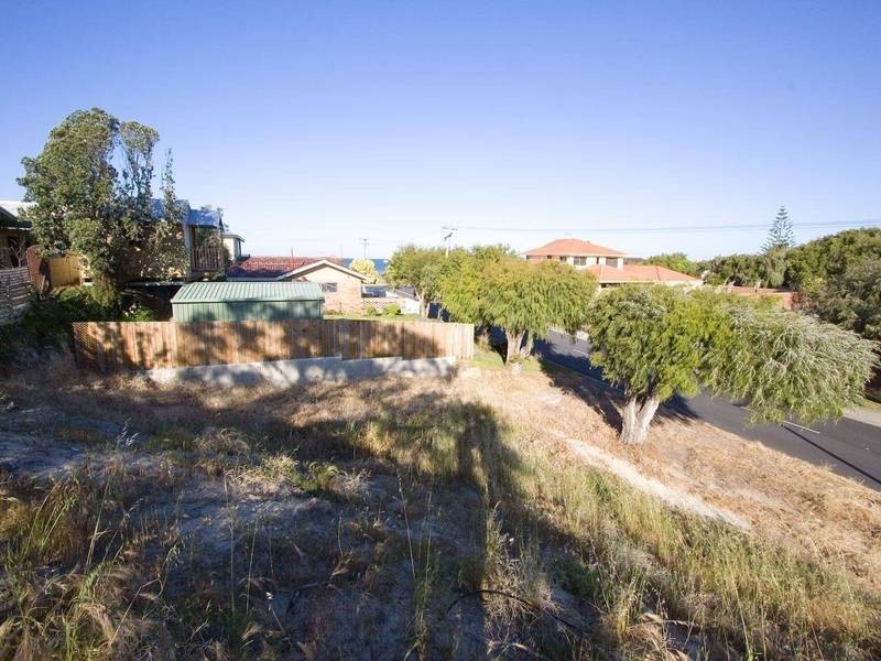 3 Coventry Rd, Shoalwater WA 6169