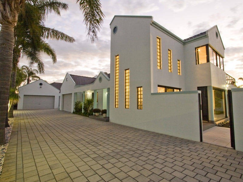 5 Ionic Street, Rossmoyne WA 6148