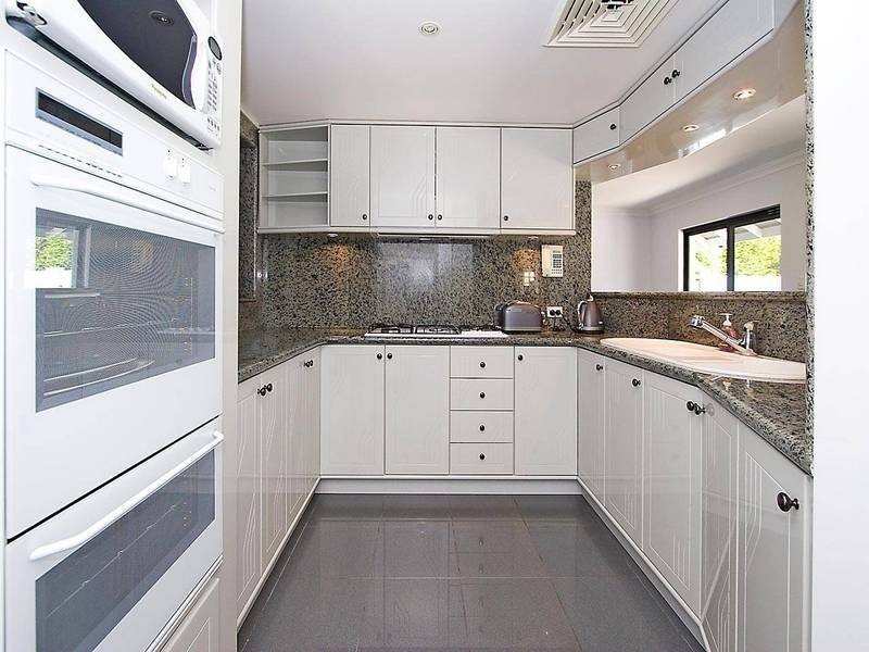 5 Ionic Street, Rossmoyne WA 6148