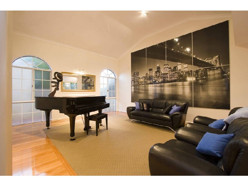25 Regent Avenue, Mount Pleasant WA 6153