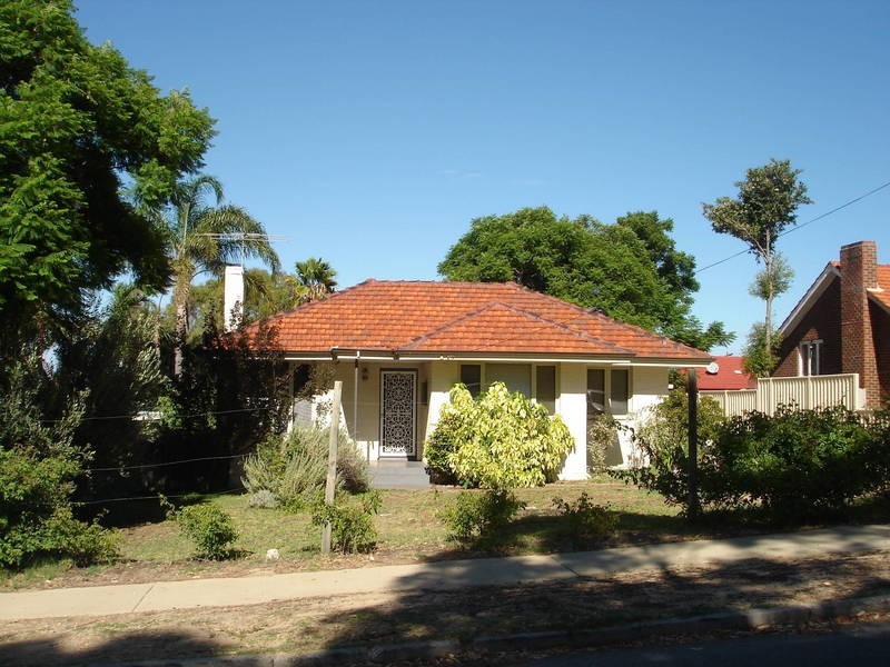 41 Curven Rd, Hamilton Hill WA 6163