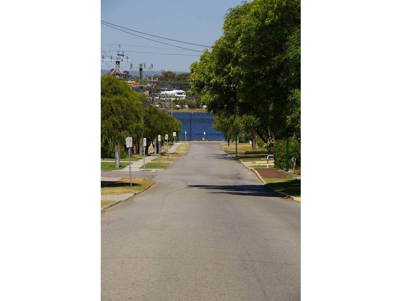 1/1 Helm Street, Mount Pleasant WA 6153