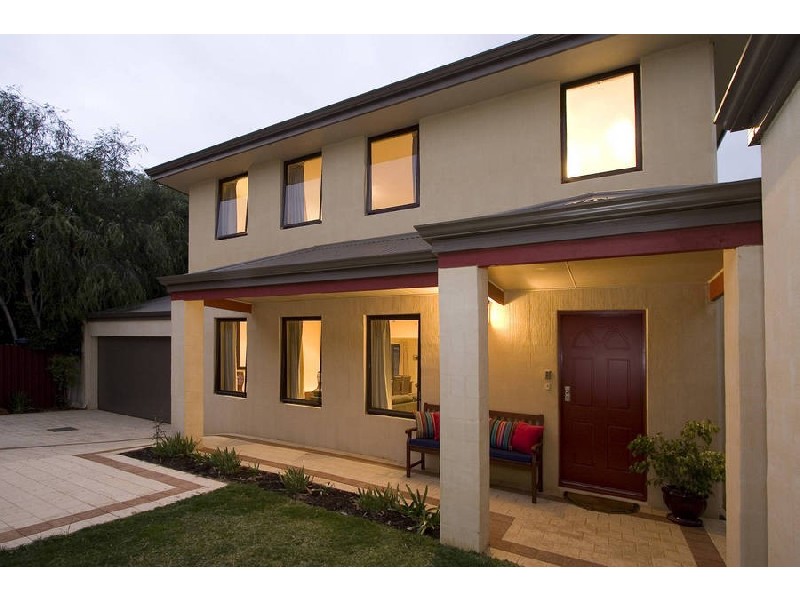 18a Gwelup St, Karrinyup WA 6018