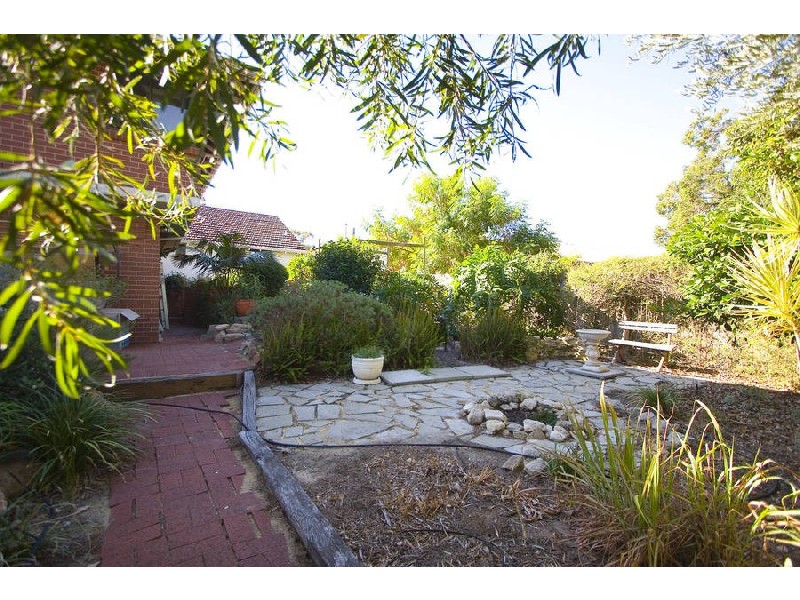 29 Clive Street, Bicton WA 6157