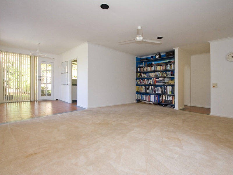 76 Aldridge Rd, Booragoon WA 6154