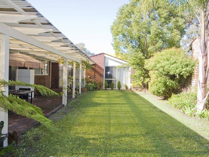 76 Aldridge Rd, Booragoon WA 6154