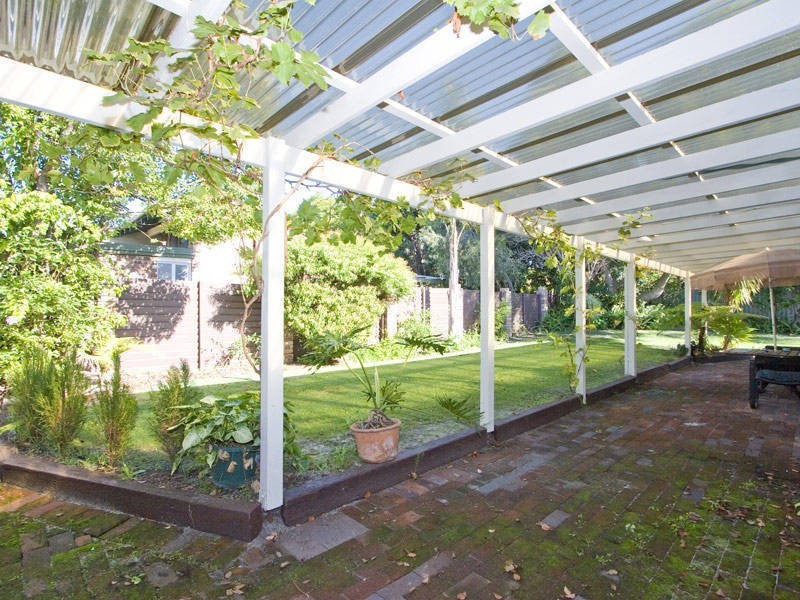 76 Aldridge Rd, Booragoon WA 6154