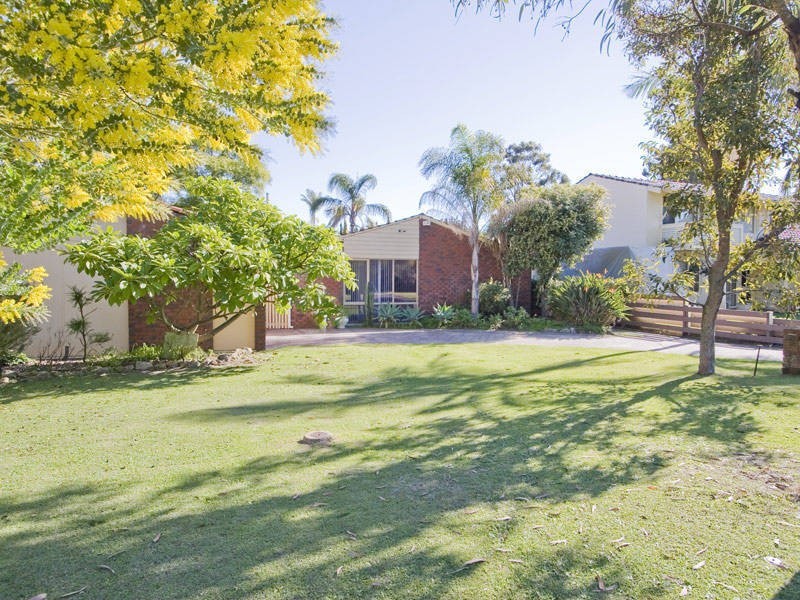 76 Aldridge Rd, Booragoon WA 6154