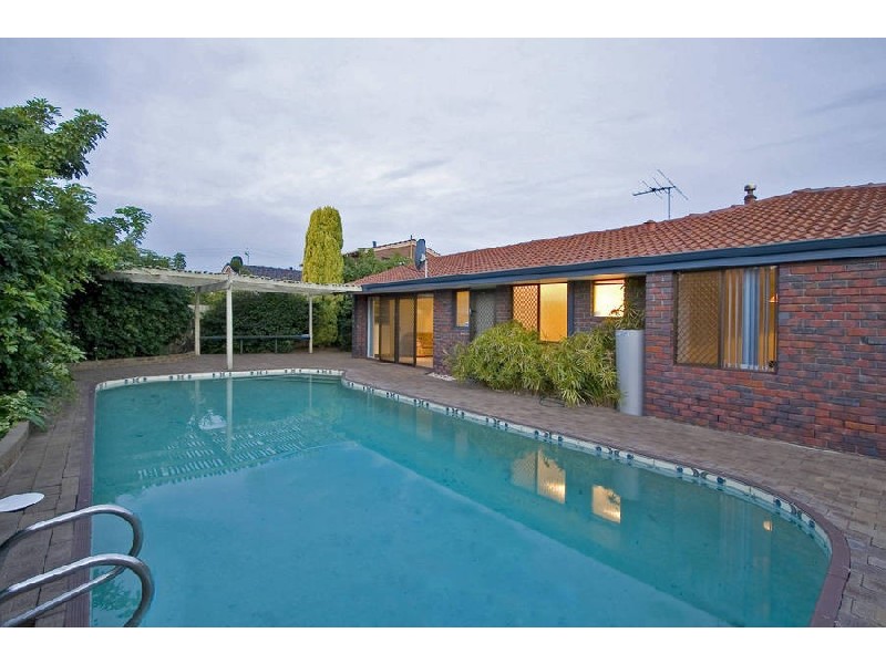 3 Bolger Place, Booragoon WA 6154