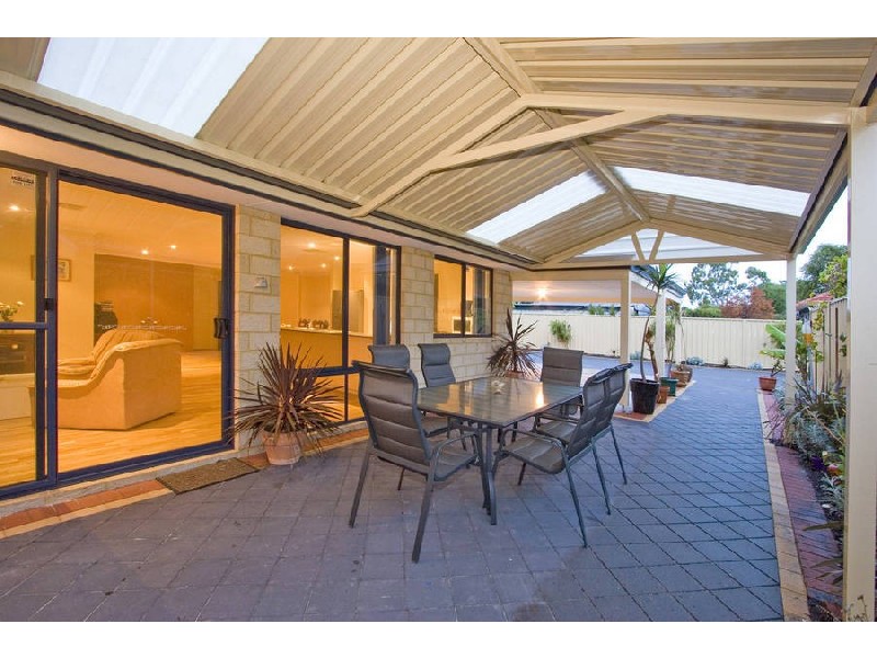 2 Chapman Road, St James WA 6102