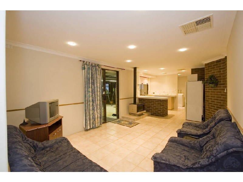 36 Allamanda Drv, South Lake WA 6164