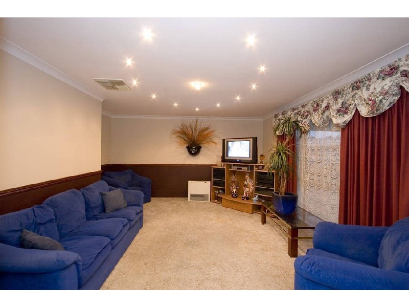 36 Allamanda Drv, South Lake WA 6164