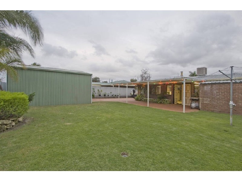 36 Allamanda Drv, South Lake WA 6164