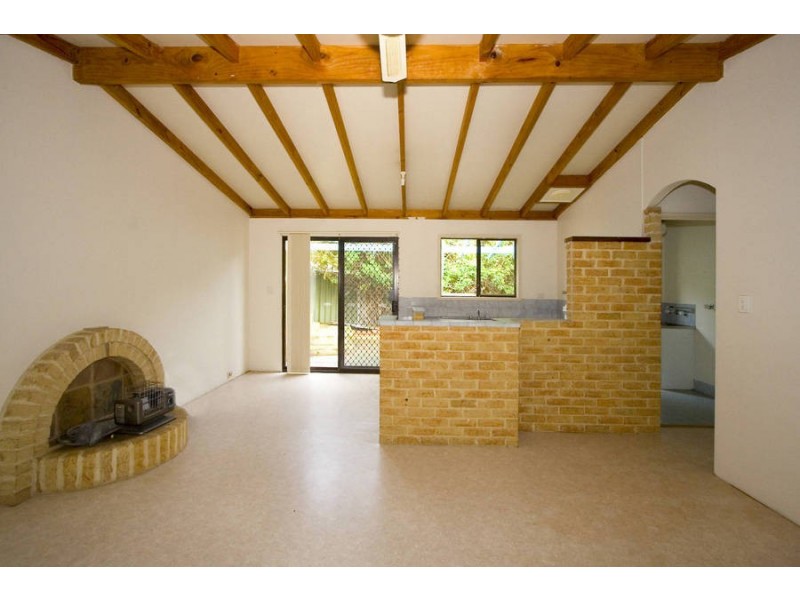 2 Sumpton St, Hilton WA 6163
