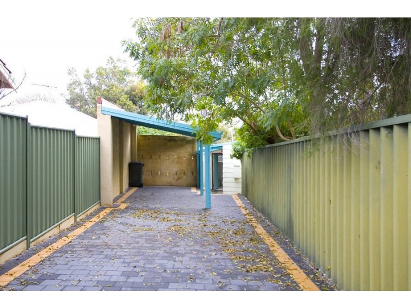 2 Sumpton St, Hilton WA 6163