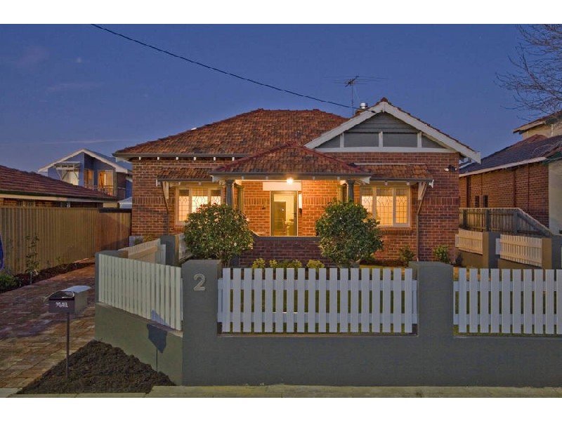 2 Darling St, White Gum Valley WA 6162