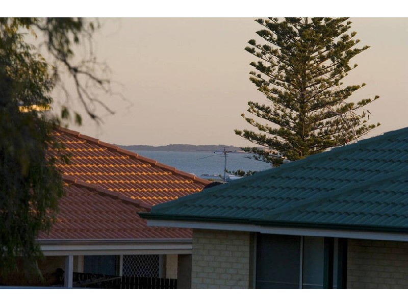 2 Darling St, White Gum Valley WA 6162