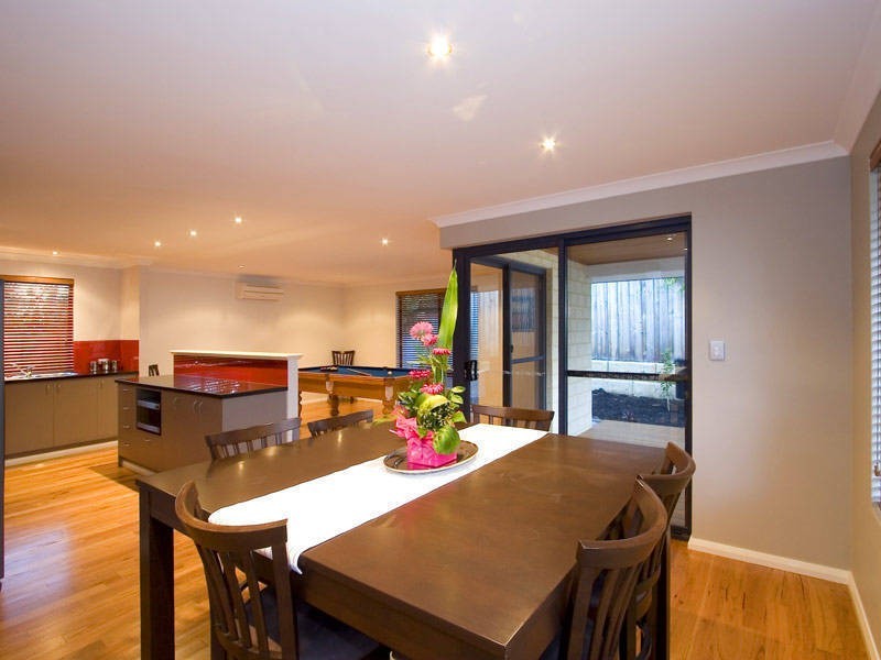 2b Challenger Place, Melville WA 6156