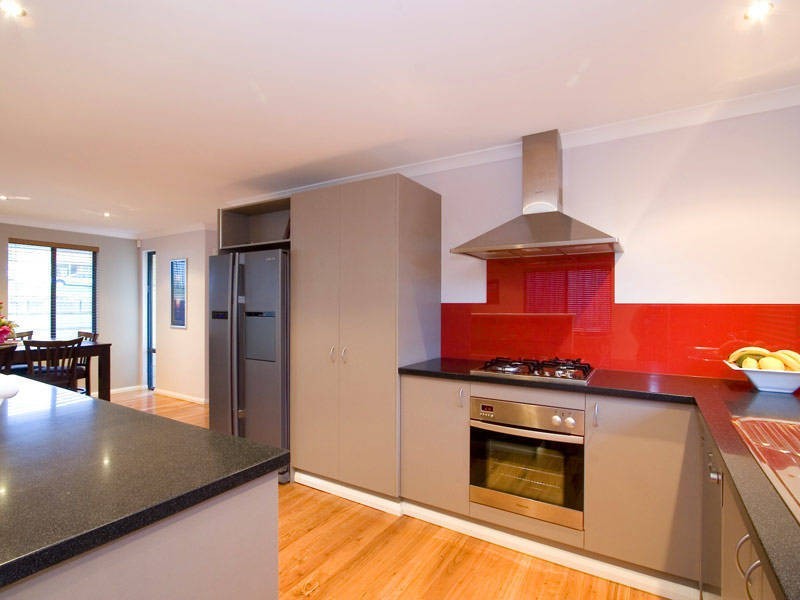 2b Challenger Place, Melville WA 6156