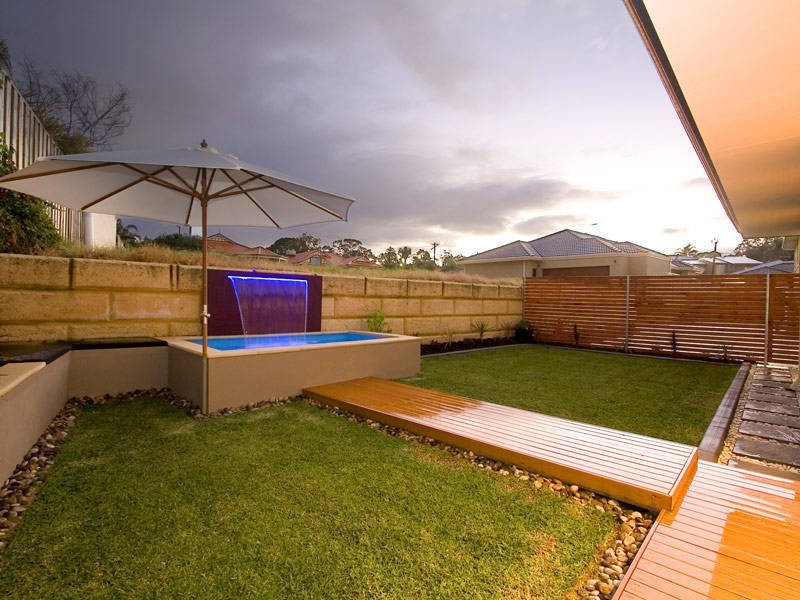 2b Challenger Place, Melville WA 6156