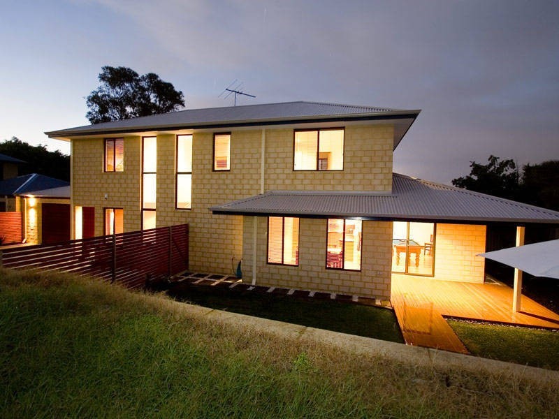 2b Challenger Place, Melville WA 6156