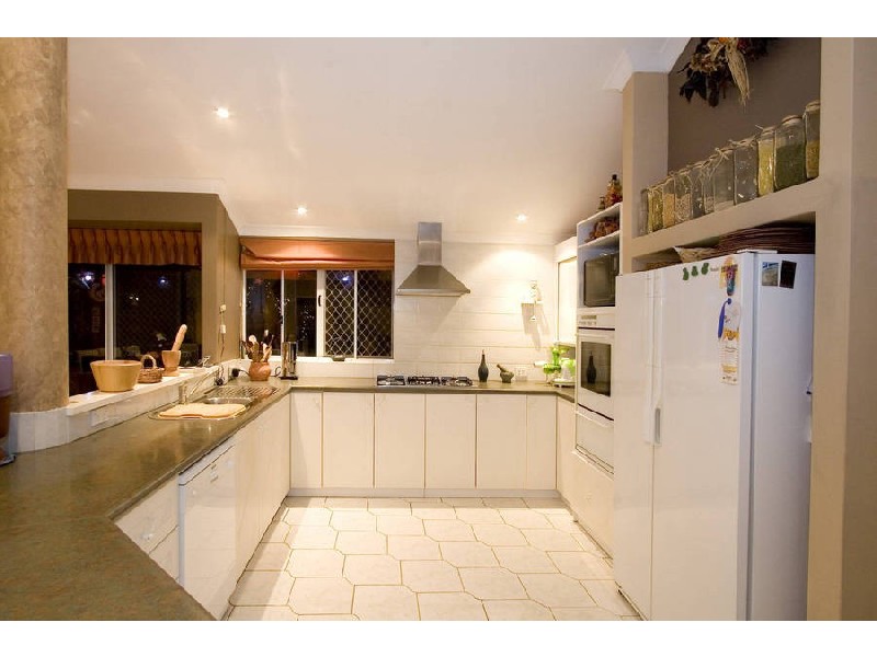 13 Moresby Close, Bibra Lake WA 6163