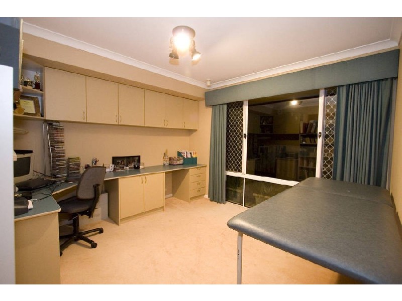 13 Moresby Close, Bibra Lake WA 6163