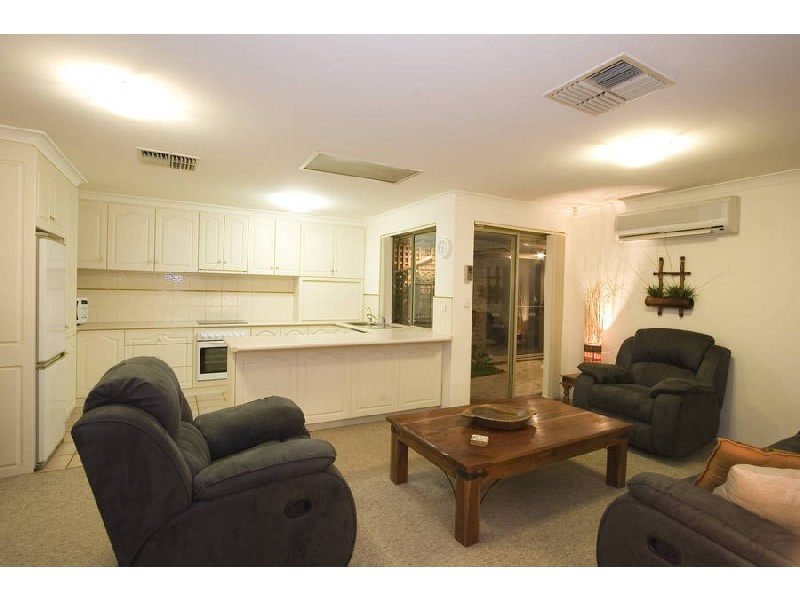 32 Portcullis Dve, Willetton WA 6155