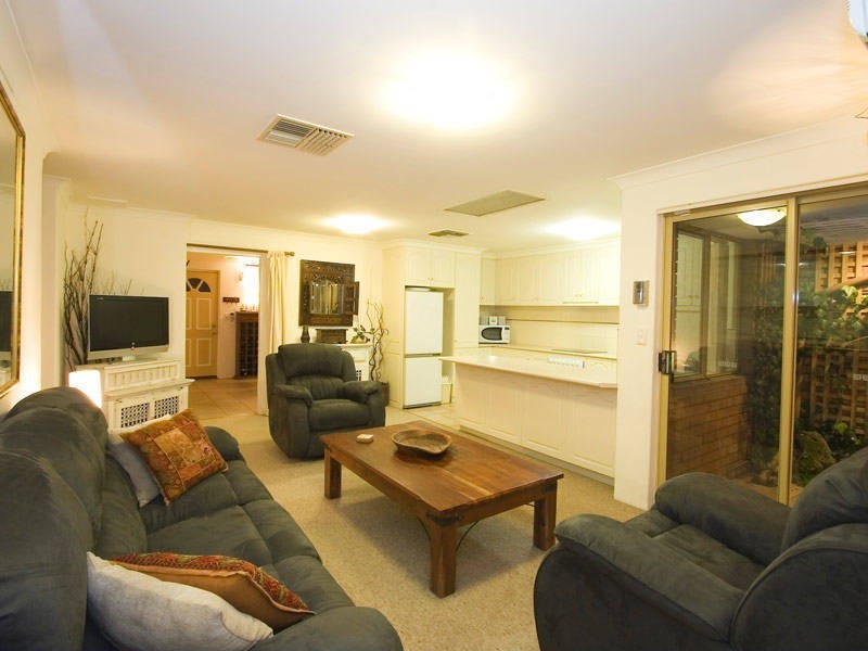 32 Portcullis Dve, Willetton WA 6155