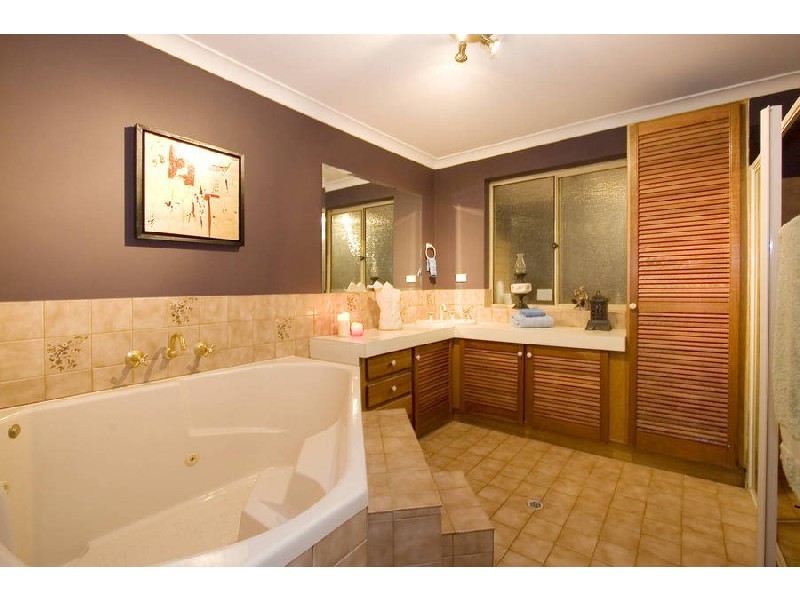 32 Portcullis Dve, Willetton WA 6155