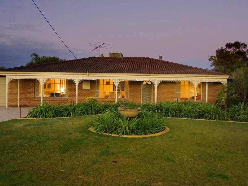32 Portcullis Dve, Willetton WA 6155