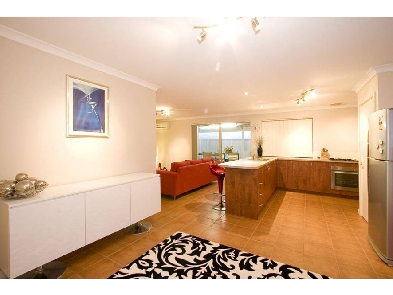 24 Percy St, Gosnells WA 6110