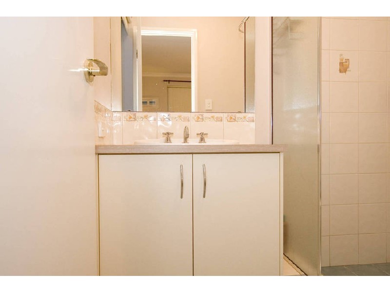 24 Percy St, Gosnells WA 6110