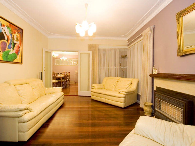 146 Kitchener Rd, Alfred Cove WA 6154