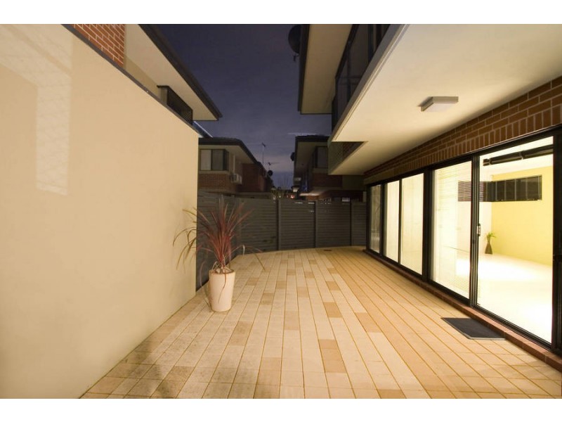 2/13-17 Groves Ave, Attadale WA 6156