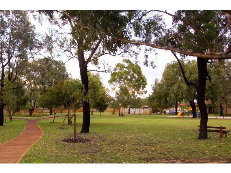 2/13-17 Groves Ave, Attadale WA 6156