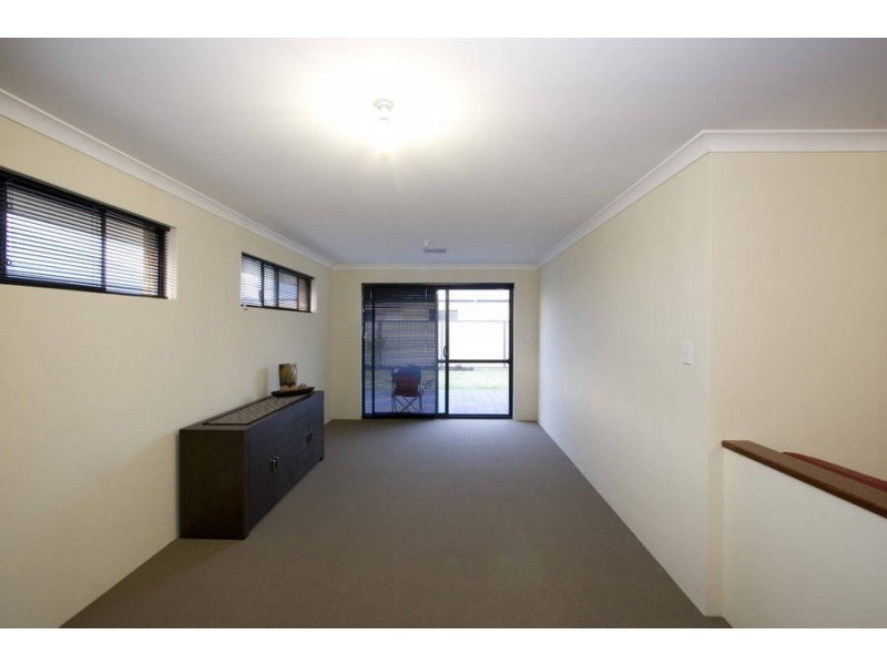 6 Versailles Parkway, Aubin Grove WA 6164