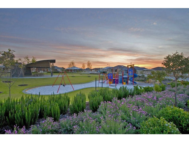 6 Versailles Parkway, Aubin Grove WA 6164